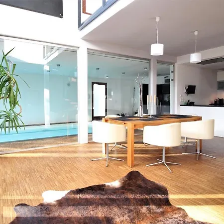 Вилла Luxuriose Architektenvilla In Bester Lage